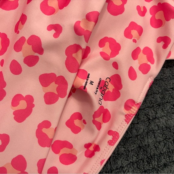 Active set size M (fits more like Large) Pink Leopard leggings with pink tunic - Picture 1 of 5